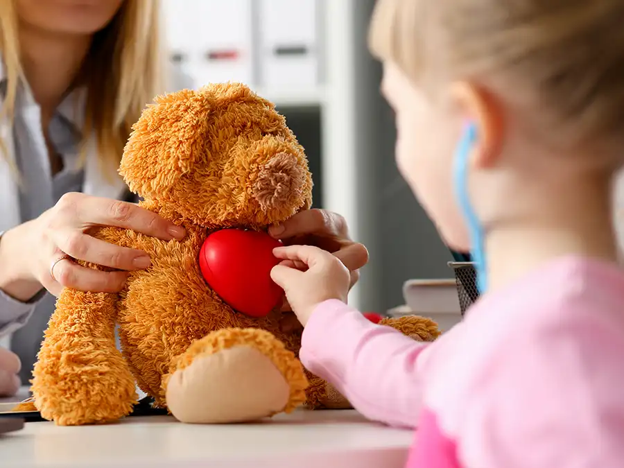 Untersuchung am Herzen - Kinderkardiologische Gemeinschaftspraxis